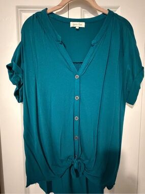 Grace & Lace Teal Button-Front Tie-Hem Short Sleeve Blouse